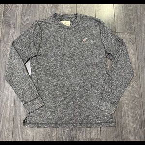 Hollister California Men’s Grey Crew Neck Sweatshirt size Large.